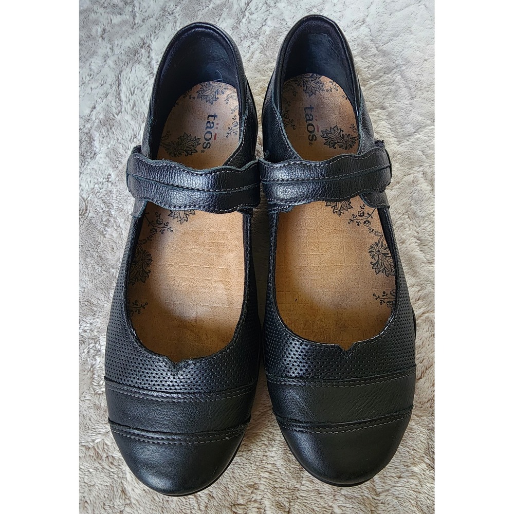 Taos Bravo Black Leather Mary Jane Flats Shoes Floral Button Womens 10
